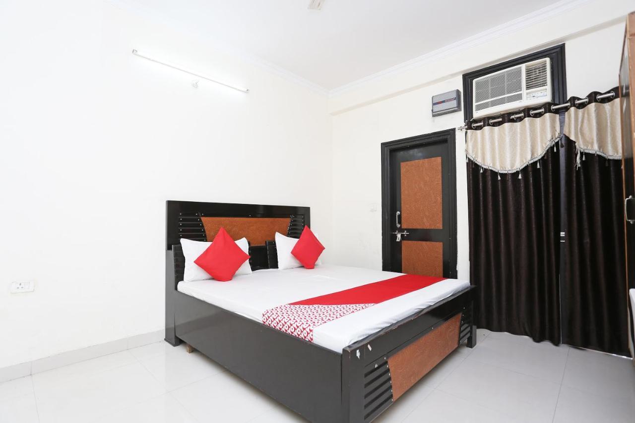 Oyo 40446 Yas Residency Hotell Alīgarh Eksteriør bilde