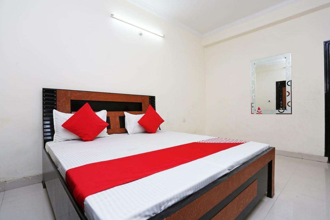 Oyo 40446 Yas Residency Hotell Alīgarh Eksteriør bilde