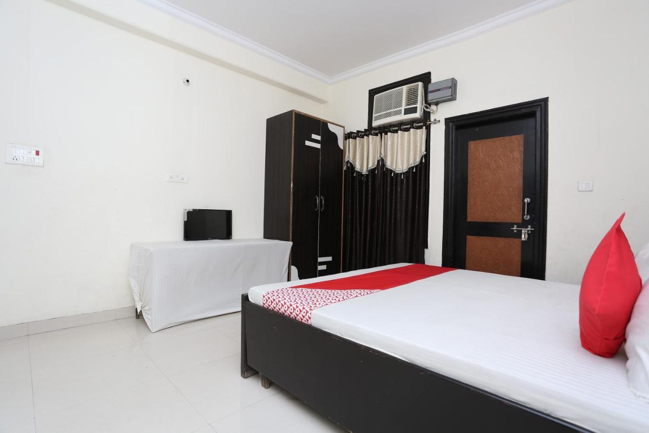Oyo 40446 Yas Residency Hotell Alīgarh Eksteriør bilde