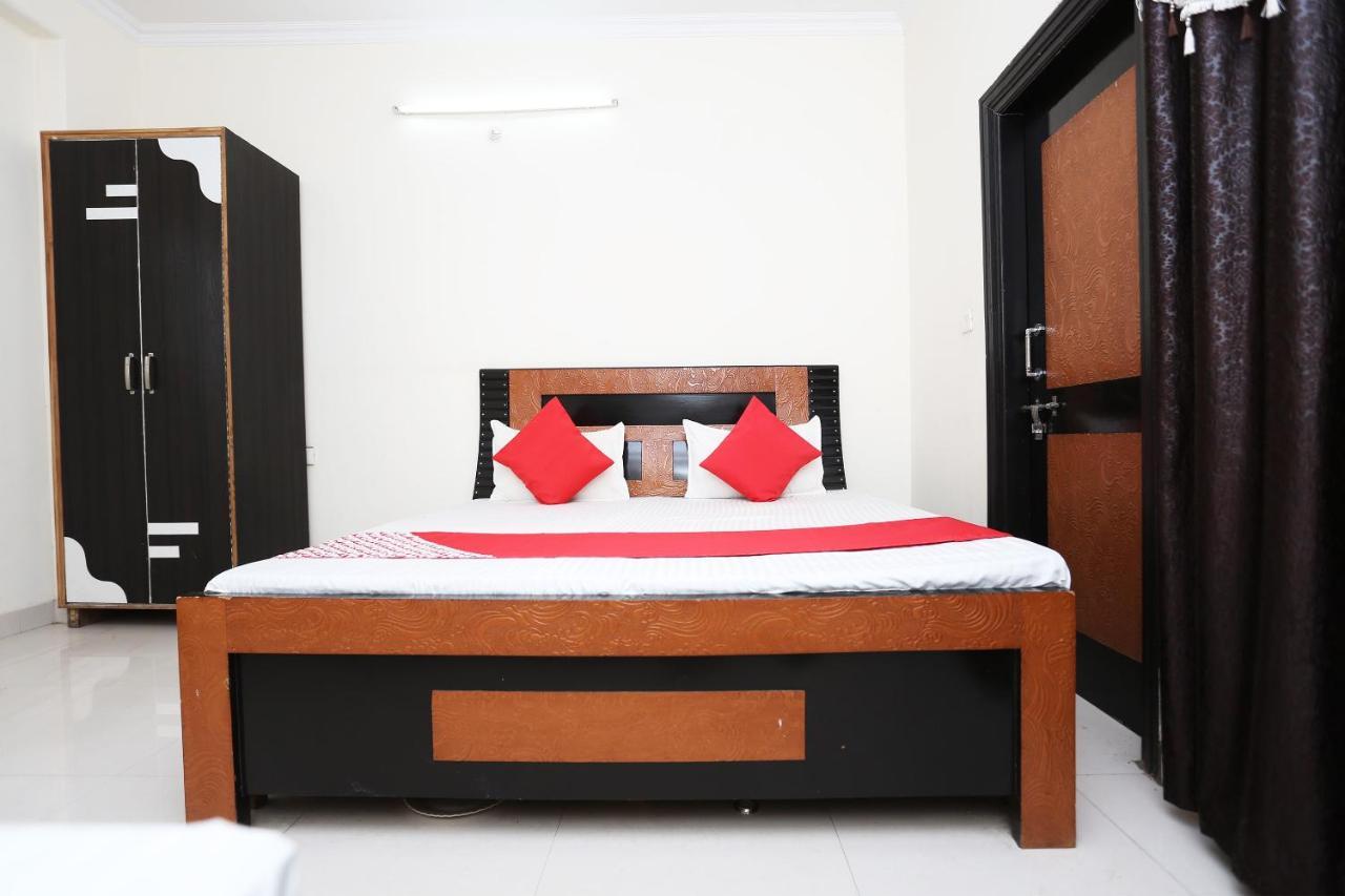 Oyo 40446 Yas Residency Hotell Alīgarh Eksteriør bilde